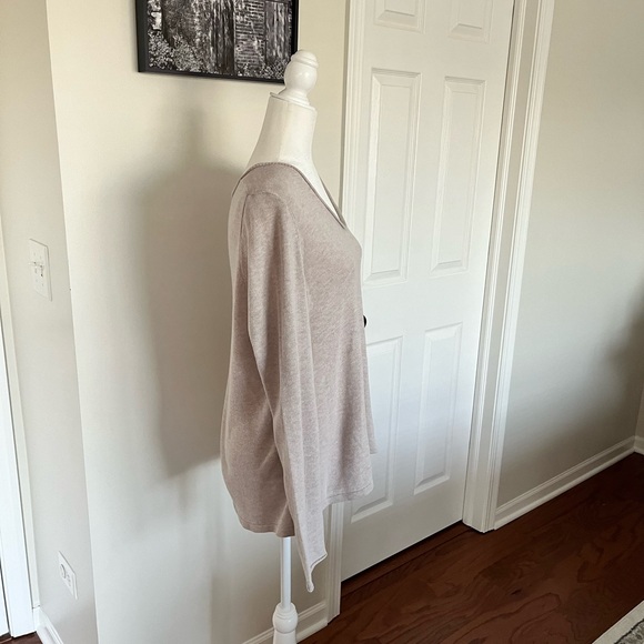 Old Navy V-Neck Taupe Long Sleeve Sweater - Picture 2 of 4